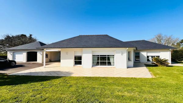 CROZON : Contemporaine d'Exception avec Vue Mer Dégagée sur le Port du Fret