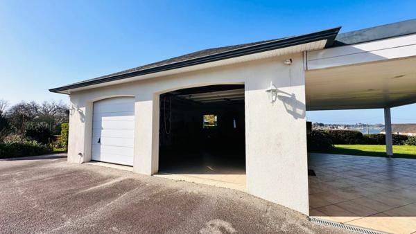 CROZON : Contemporaine d'Exception avec Vue Mer Dégagée sur le Port du Fret