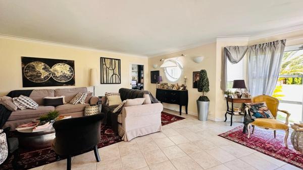 CROZON : Contemporaine d'Exception avec Vue Mer Dégagée sur le Port du Fret