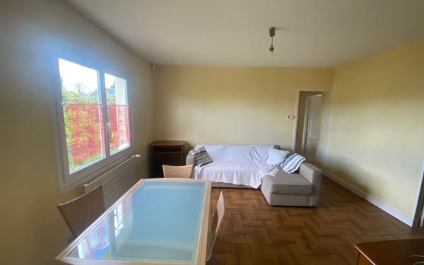 Maison à vendre    4 pièces • 78 m2 Ambarès-et-Lagrave