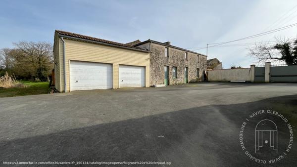 Maison , Saint pierre des echaubrognes
