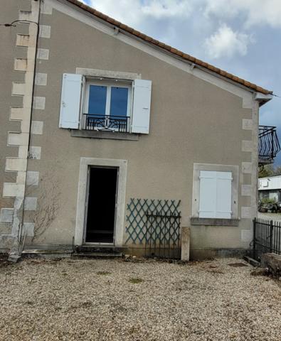 ST MAIXENT L'ECOLE, Proche commodités et écoles,, Saint maixent l ecole 79400