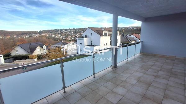 Appartement F4, d'environ 105 m2, avec terrasse, garage et cave