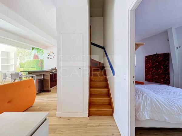 APPARTEMENT T4 A LOUER - LYON 1ER ARRONDISSEMENT - 100.12 m 2 - 1 720 € charges comprises par mois