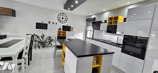 Au centre ville appart de Standing avec 100 m2 de terrasse en dernier étage