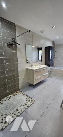 Au centre ville appart de Standing avec 100 m2 de terrasse en dernier étage