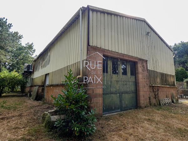 86530 NAINTRE Terrain de 2174 m² avec batiment sur la commune de Naintré