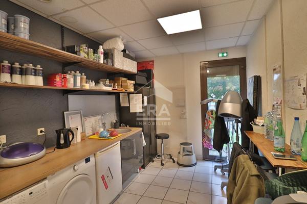 À vendre / Local commercial loué de 94 m² à Cormontreuil