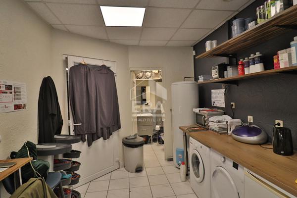 À vendre / Local commercial loué de 94 m² à Cormontreuil