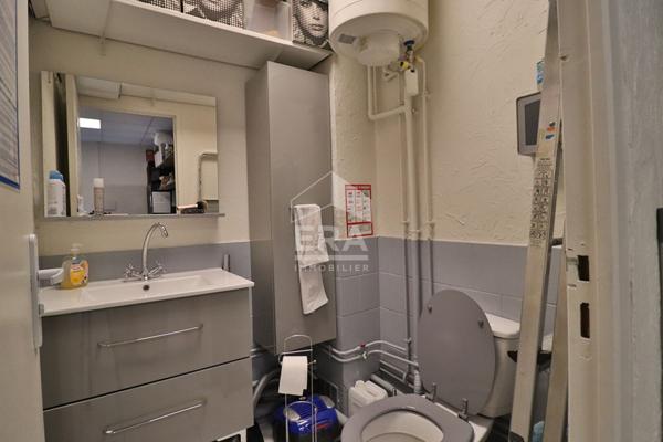 À vendre / Local commercial loué de 94 m² à Cormontreuil