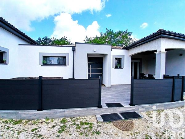 Maison 7 pièces de 151 m² à La Ville-Dieu-du-Temple (82290)