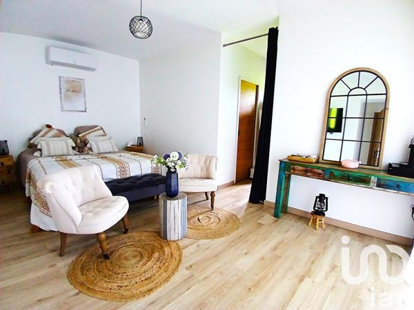 Maison 7 pièces de 151 m² à La Ville-Dieu-du-Temple (82290)