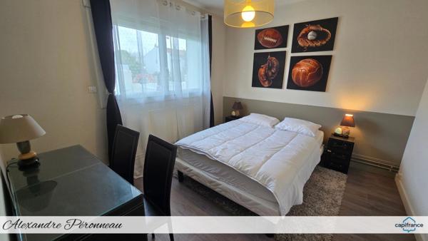 Appartement T2 avec terrasse, grand jardin privatif 160 m², garage et dépendance – petite copropriété sans charges