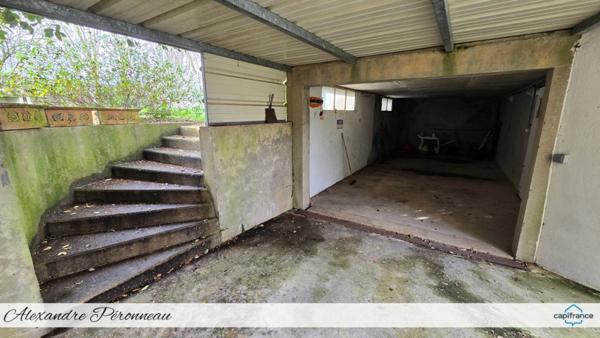 Appartement T2 avec terrasse, grand jardin privatif 160 m², garage et dépendance – petite copropriété sans charges