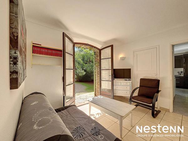 Villa Provençale avec piscine à débordement, dépendances et aperçu mer à Cavalaire-sur-Mer !