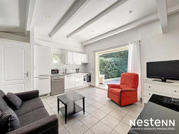 Villa Provençale avec piscine à débordement, dépendances et aperçu mer à Cavalaire-sur-Mer !