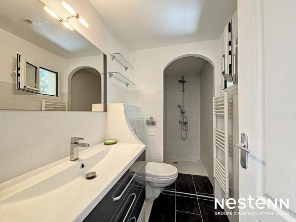 Villa Provençale avec piscine à débordement, dépendances et aperçu mer à Cavalaire-sur-Mer !