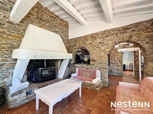 Villa Provençale avec piscine à débordement, dépendances et aperçu mer à Cavalaire-sur-Mer !