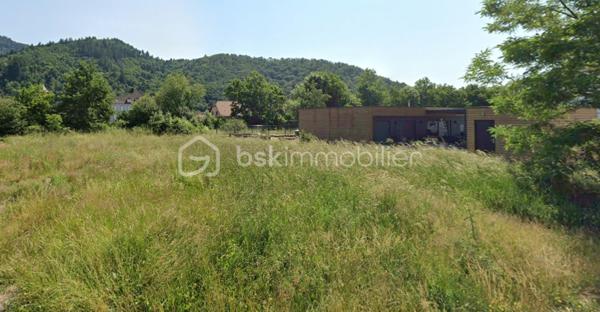 Terrain de 834 m²