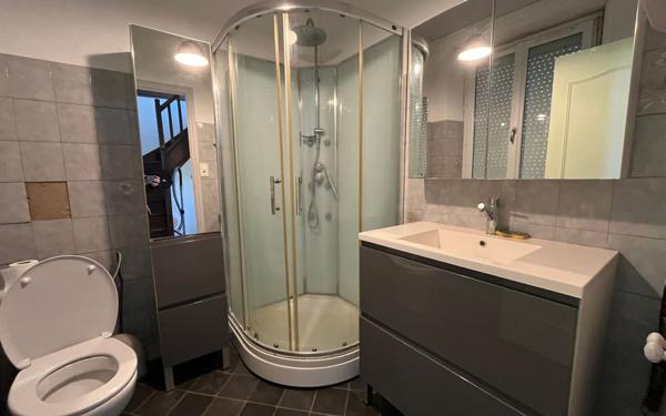 Maison à vendre    3 pièces • 72 m2 Saint-Hernin