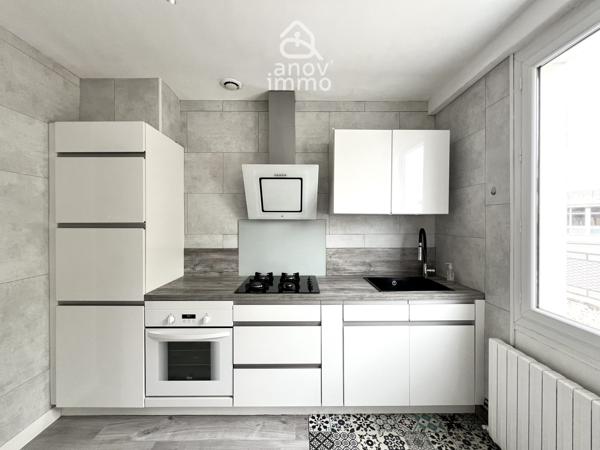 Maison
                                                                                                                                                                                                                                                                                                                        7 pièce(s)                                                                                                                                                                                                          5 chambre(s)                                                                                                                                                                                                          149  m²
