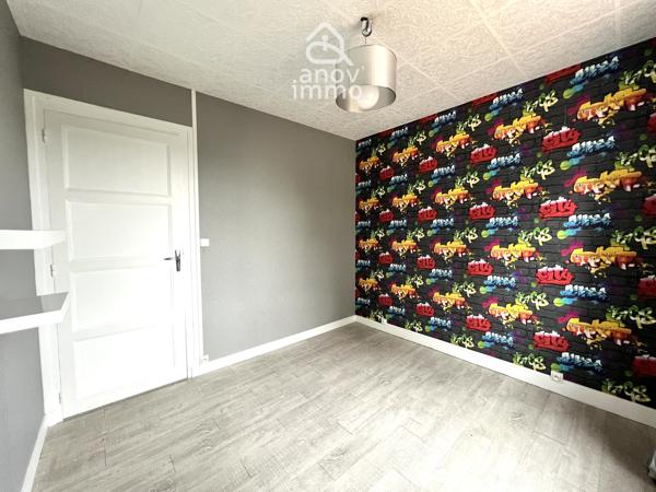 Maison
                                                                                                                                                                                                                                                                                                                        7 pièce(s)                                                                                                                                                                                                          5 chambre(s)                                                                                                                                                                                                          149  m²
