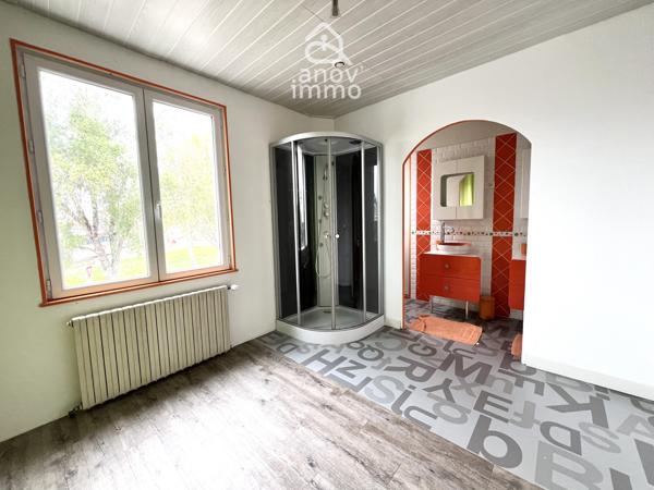 Maison
                                                                                                                                                                                                                                                                                                                        7 pièce(s)                                                                                                                                                                                                          5 chambre(s)                                                                                                                                                                                                          149  m²