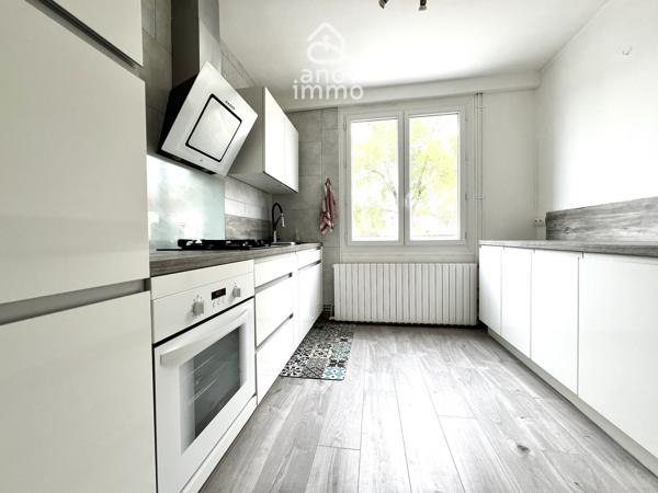 Maison
                                                                                                                                                                                                                                                                                                                        7 pièce(s)                                                                                                                                                                                                          5 chambre(s)                                                                                                                                                                                                          149  m²
