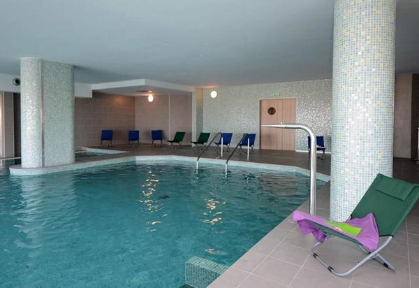 Investissement face mer Studio 22 m² avec bail commercial, plage à pied