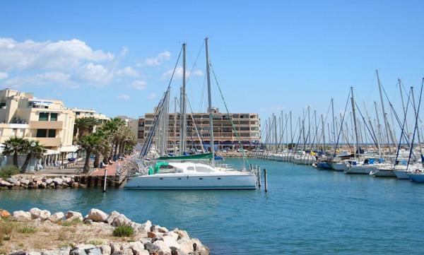 Investissement face mer Studio 22 m² avec bail commercial, plage à pied