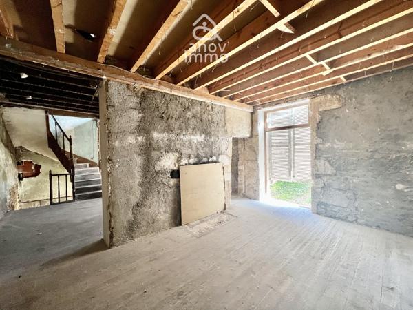 Immeuble
                                                                                                                                                
                                                                                                                                                
                                                                                                                                                
                                                    
                                                                                                                                                                                                                                                                                                                        280  m²                                                                                                                                                                                                         2 etage(s)
