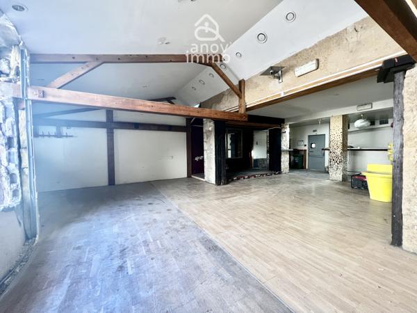 Immeuble
                                                                                                                                                
                                                                                                                                                
                                                                                                                                                
                                                    
                                                                                                                                                                                                                                                                                                                        280  m²                                                                                                                                                                                                         2 etage(s)