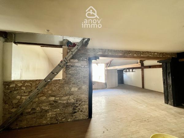 Immeuble
                                                                                                                                                
                                                                                                                                                
                                                                                                                                                
                                                    
                                                                                                                                                                                                                                                                                                                        280  m²                                                                                                                                                                                                         2 etage(s)