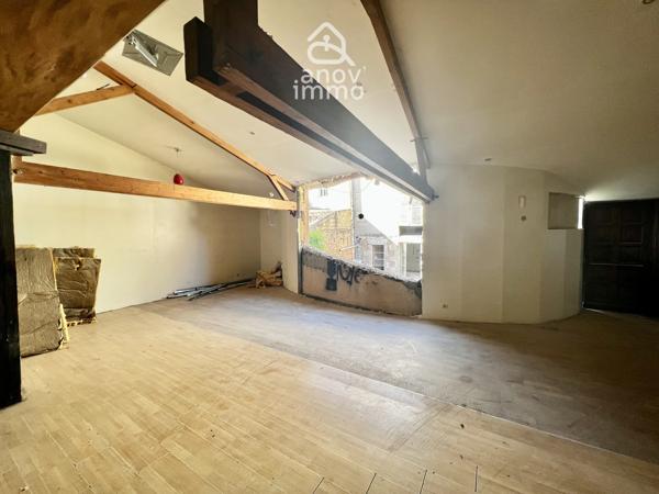 Immeuble
                                                                                                                                                
                                                                                                                                                
                                                                                                                                                
                                                    
                                                                                                                                                                                                                                                                                                                        280  m²                                                                                                                                                                                                         2 etage(s)