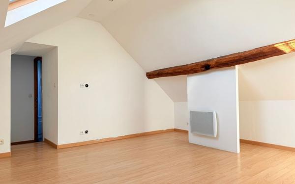 Appartement à vendre    2 pièces • 49 m2 Jouy-le-Châtel