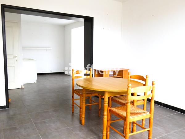 Immeuble
         7 pièces
        - 205 m² Exclusivité 262 000 € *