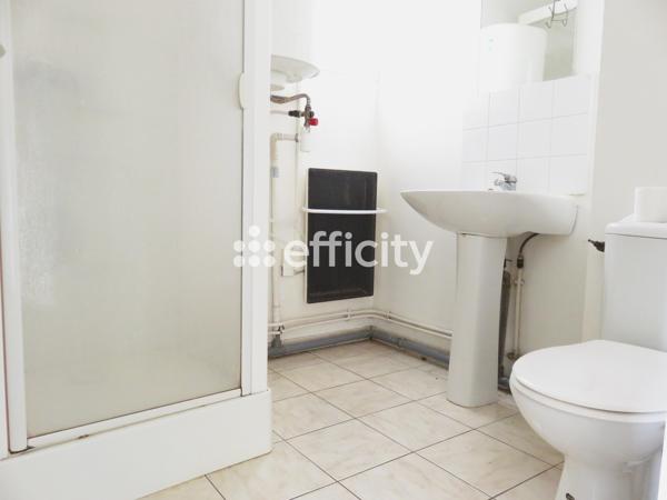 Immeuble
         7 pièces
        - 205 m² Exclusivité 262 000 € *
