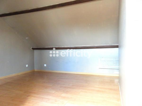 Immeuble
         7 pièces
        - 205 m² Exclusivité 262 000 € *