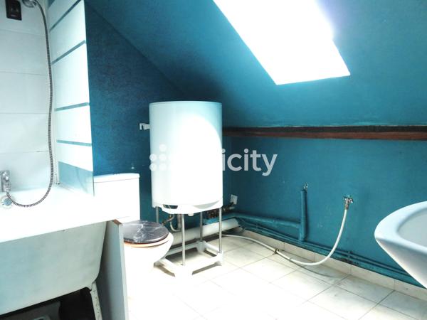 Immeuble
         7 pièces
        - 205 m² Exclusivité 262 000 € *