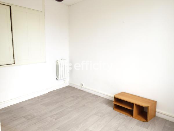 Immeuble
         7 pièces
        - 205 m² Exclusivité 262 000 € *