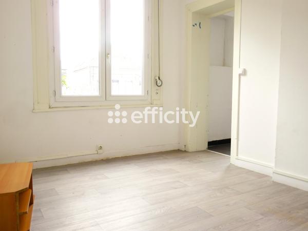 Immeuble
         7 pièces
        - 205 m² Exclusivité 262 000 € *