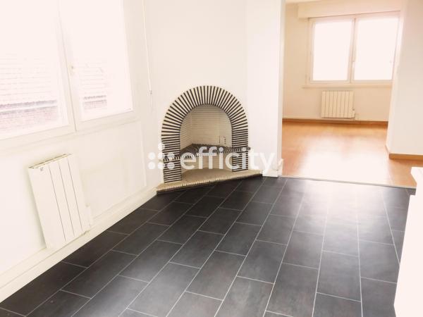 Immeuble
         7 pièces
        - 205 m² Exclusivité 262 000 € *