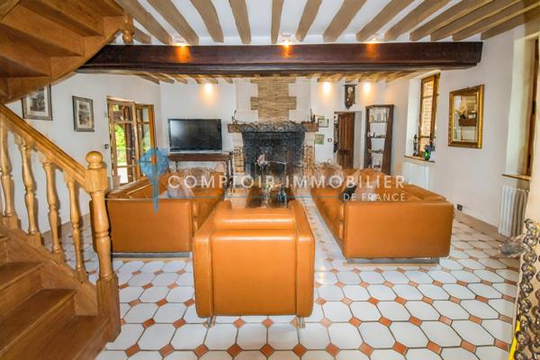 Propriete
                                                                                                                                                                                                                                                                                                                        7 pièce(s)                                                                                                                                                                                                          5 chambre(s)                                                                                                                                                                                                          260  m²