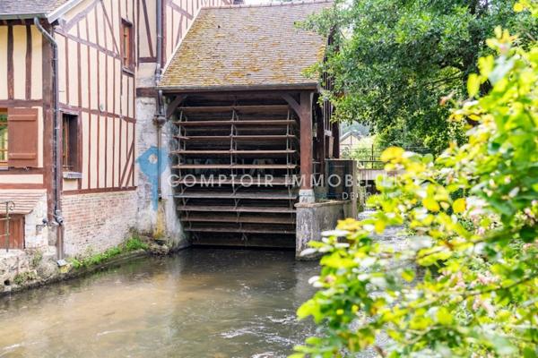 Propriete
                                                                                                                                                                                                                                                                                                                        7 pièce(s)                                                                                                                                                                                                          5 chambre(s)                                                                                                                                                                                                          260  m²