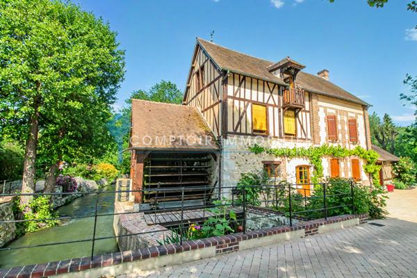 Propriete
                                                                                                                                                                                                                                                                                                                        7 pièce(s)                                                                                                                                                                                                          5 chambre(s)                                                                                                                                                                                                          260  m²