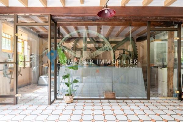 Propriete
                                                                                                                                                                                                                                                                                                                        7 pièce(s)                                                                                                                                                                                                          5 chambre(s)                                                                                                                                                                                                          260  m²