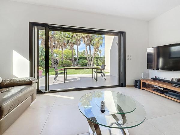 Maison de Prestige à Vendre à Six Fours Les Plages quartier des lones