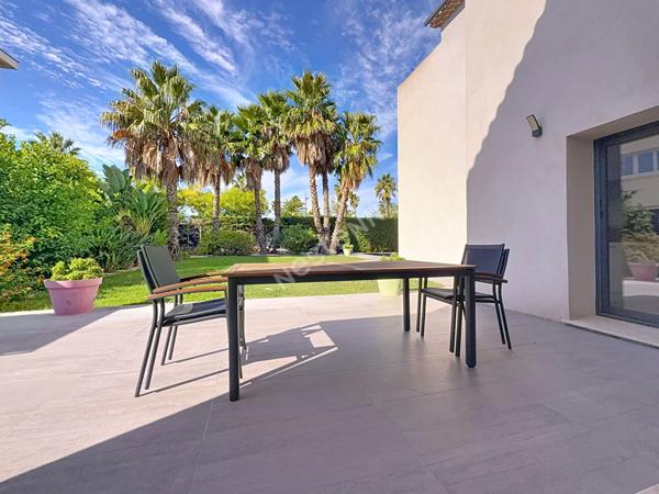 Maison de Prestige à Vendre à Six Fours Les Plages quartier des lones