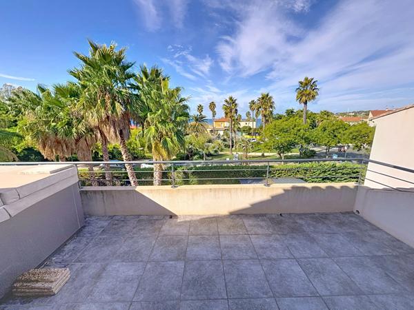 Maison de Prestige à Vendre à Six Fours Les Plages quartier des lones