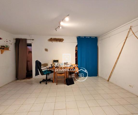 À moins de 200 000 ,  belle opportunité pour les primo-accédants Maison de village en pierre  à rénover - Berrias Et Casteljau 6 pièce(s) 104 m2